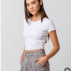 TILLYS LETTUCE EDGE CROP TEE
